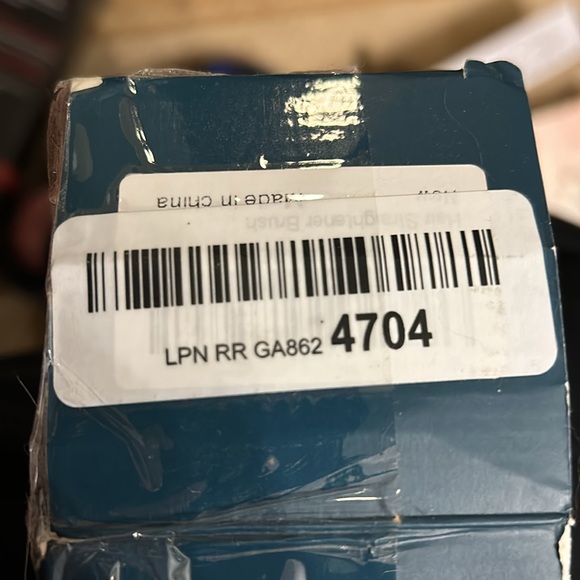 Green Hair Straightening Brush for Women - Picture 8 of 8